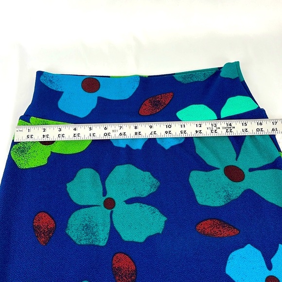 NWT LuLaRoe Cassie Pencil Skirt Daisy Flowers 70's Size Medium Blue Green - Picture 8 of 9